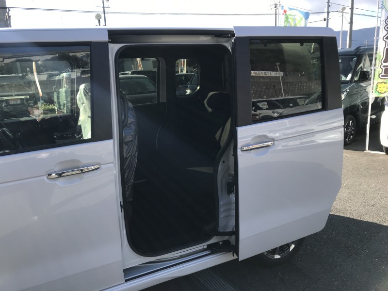 ホンダ N BOX 11枚目