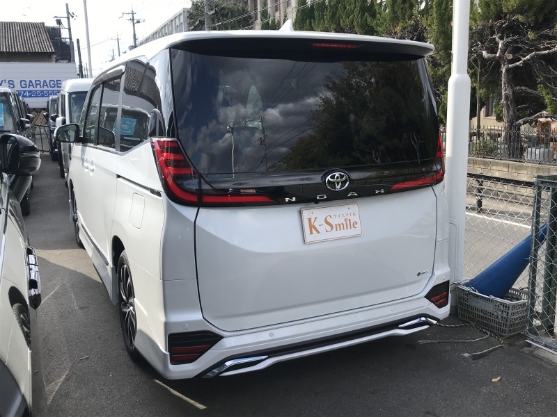 トヨタ ノア 8枚目