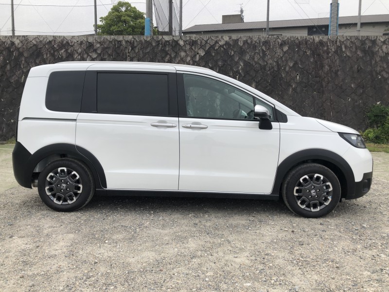 ホンダ フリード 3枚目