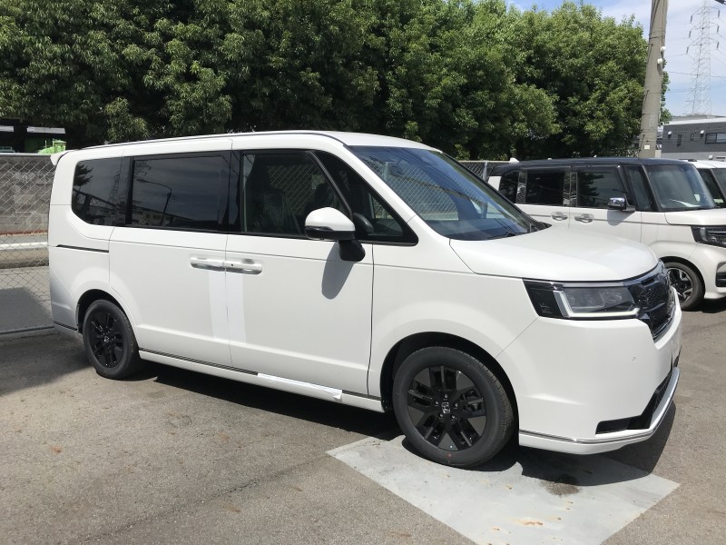 ホンダ ステップワゴンスパーダ 3枚目