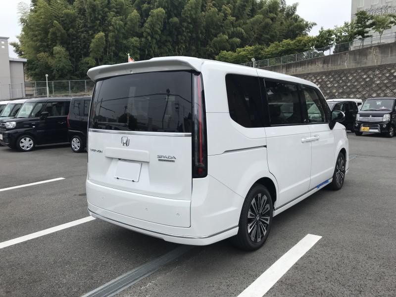 ホンダ ステップワゴンスパーダ 4枚目