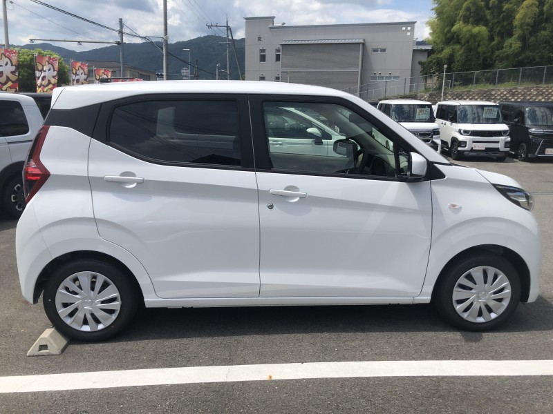 三菱 eKワゴン 3枚目