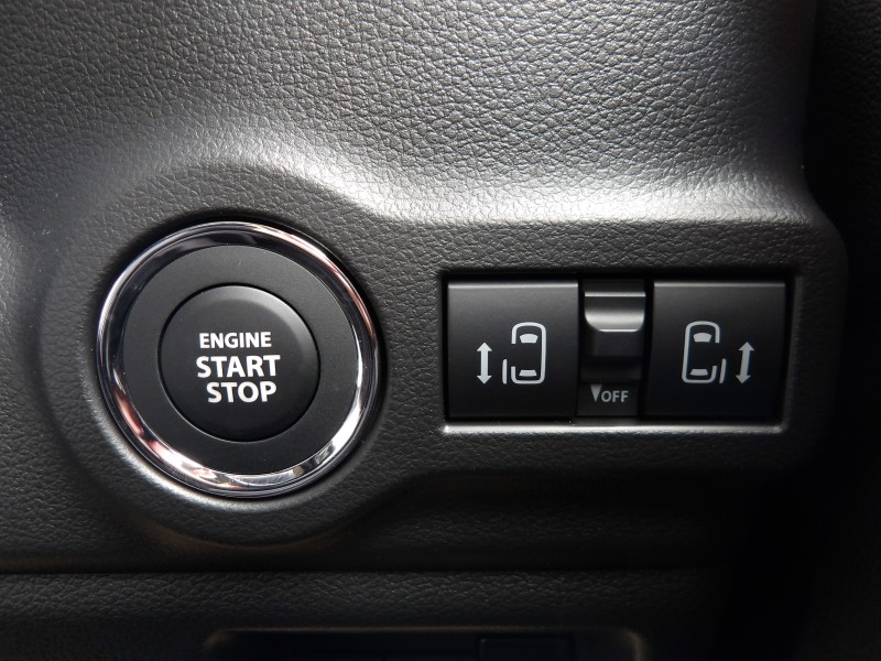 スズキ スペーシア 11枚目
