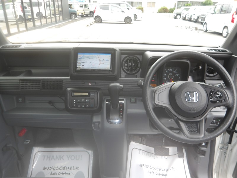 ホンダ N VAN 2枚目