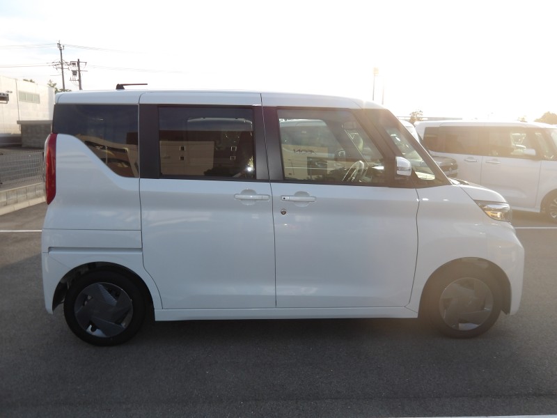 ニッサン ルークス 3枚目