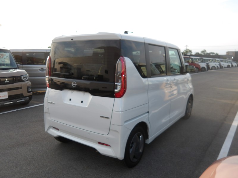 ニッサン ルークス 4枚目