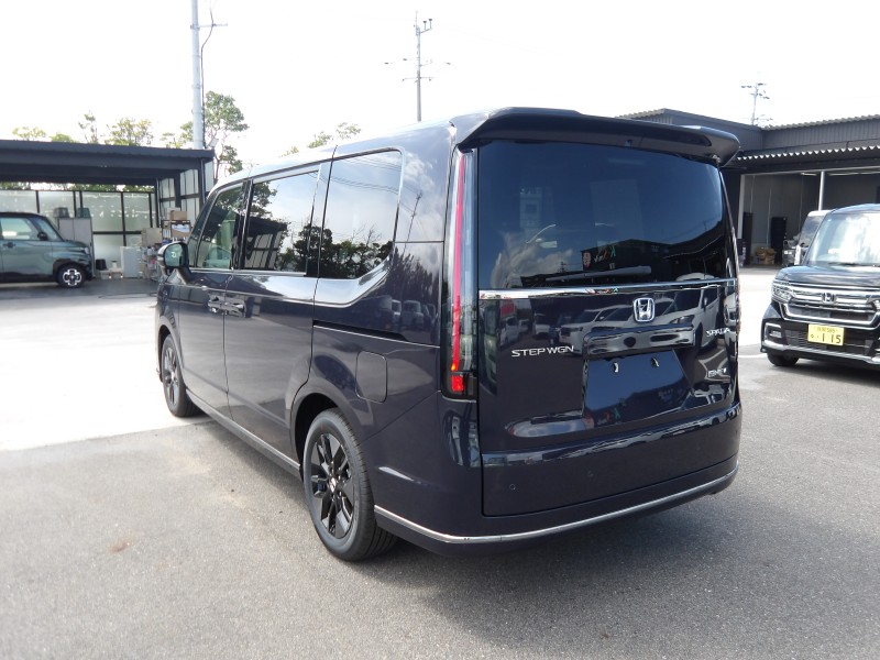 ホンダ ステップワゴンスパーダ 6枚目