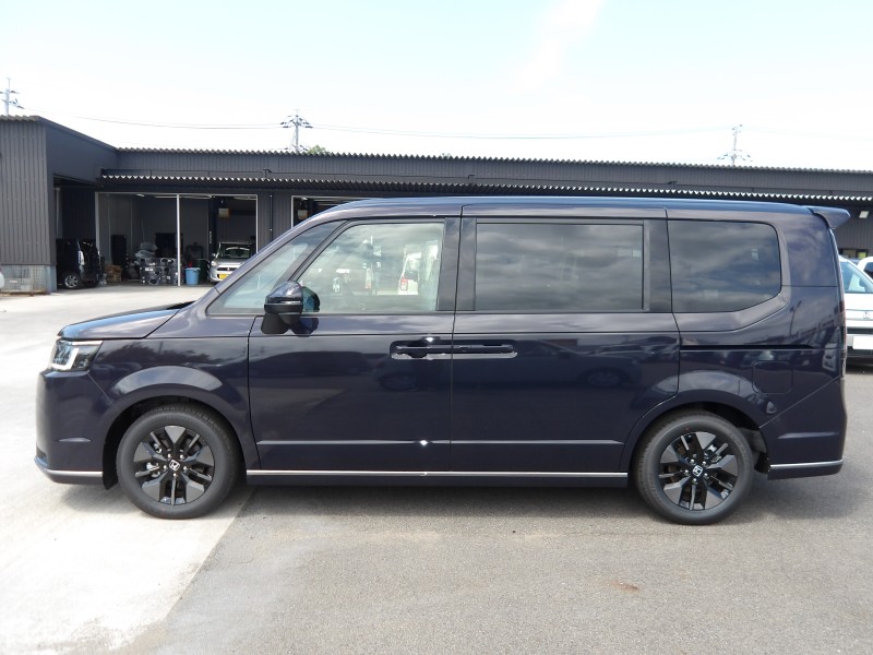 ホンダ ステップワゴンスパーダ 7枚目